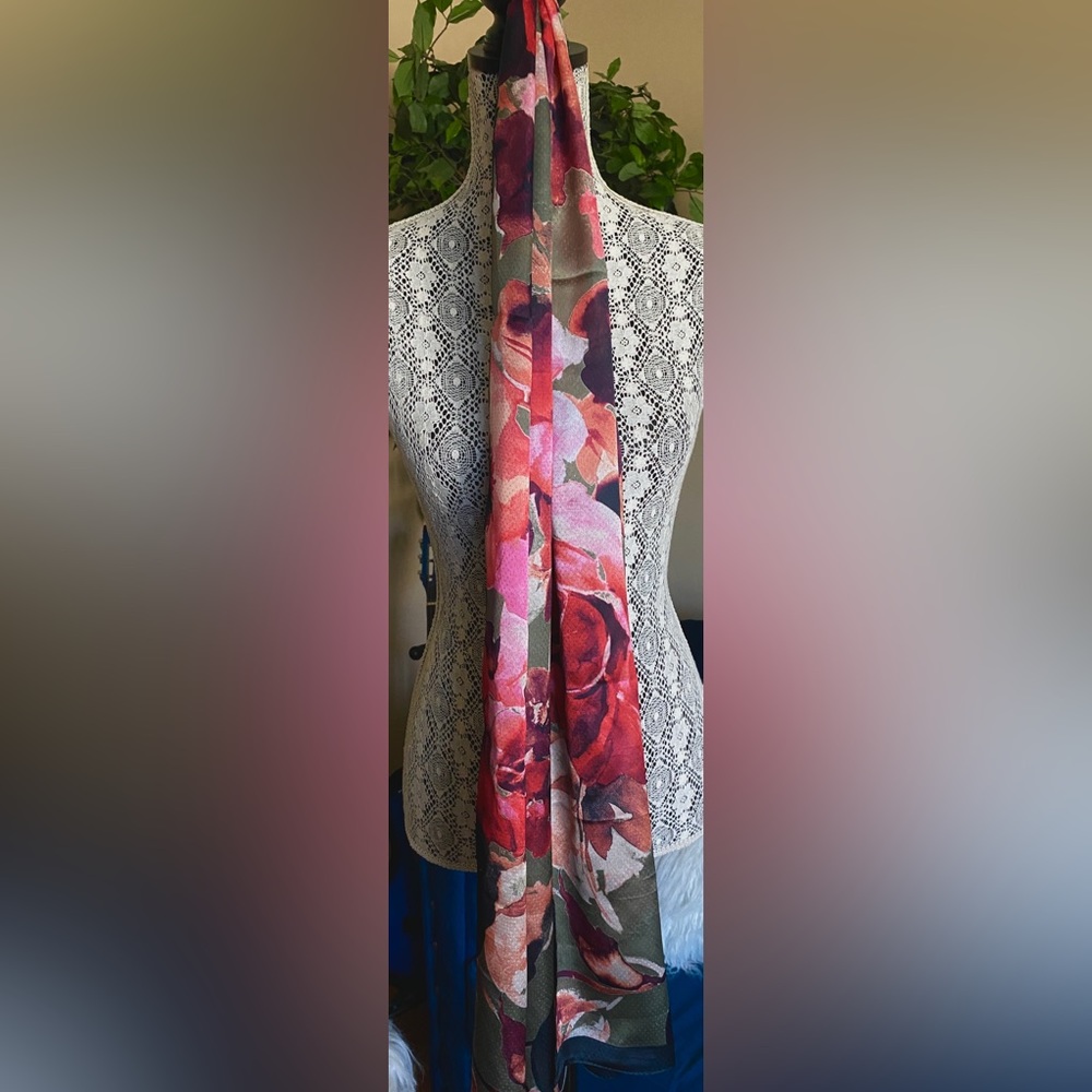 Vince Camuto Luxury Scarf - Picture 3 of 5